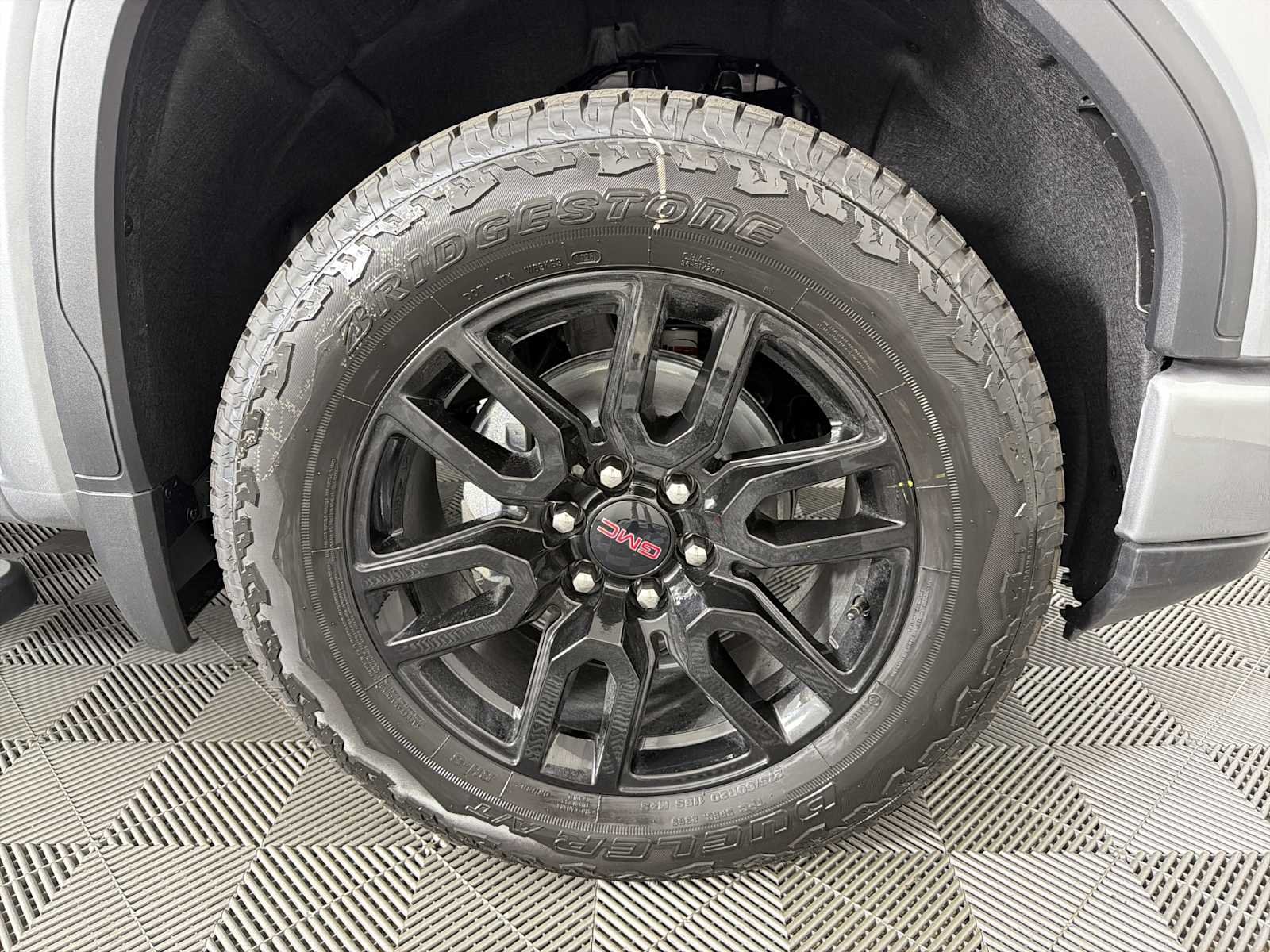 New 2026 Sterling Metallic GMC Elevation image 9