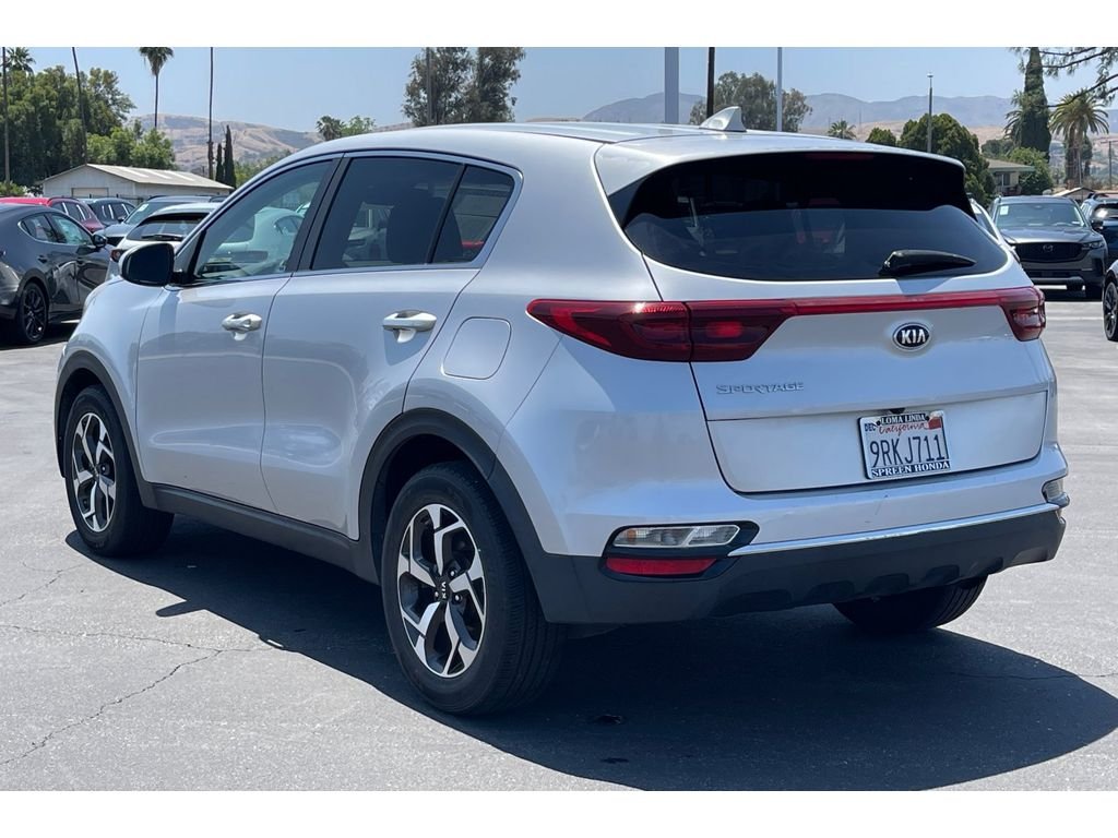 Used 2021 Sparkling Silver Kia LX image 3