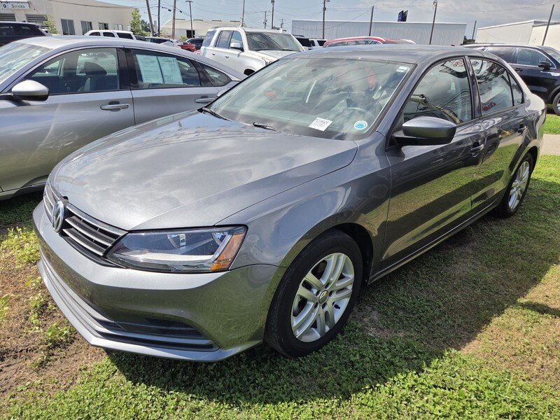 Used 2018 Gray Volkswagen 1.4T S image 6