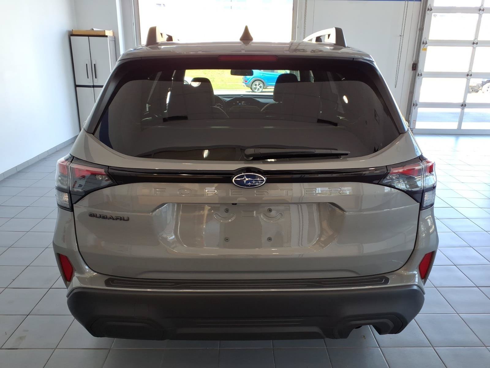 Used 2026 River Rock Pearl Subaru Premium image 5