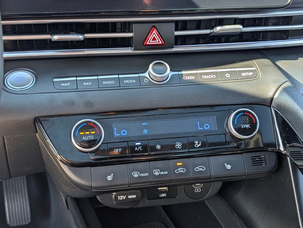 2024 Hyundai Elantra Limited - Photo 24