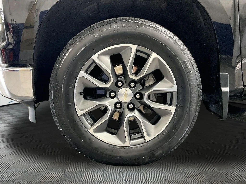 Used 2023 Black Chevrolet LT image 7