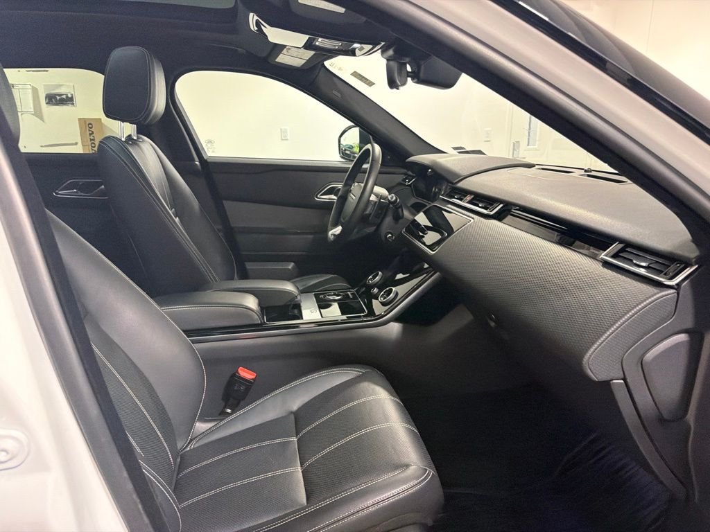 Used 2019 Fuji White Land Rover S image 25