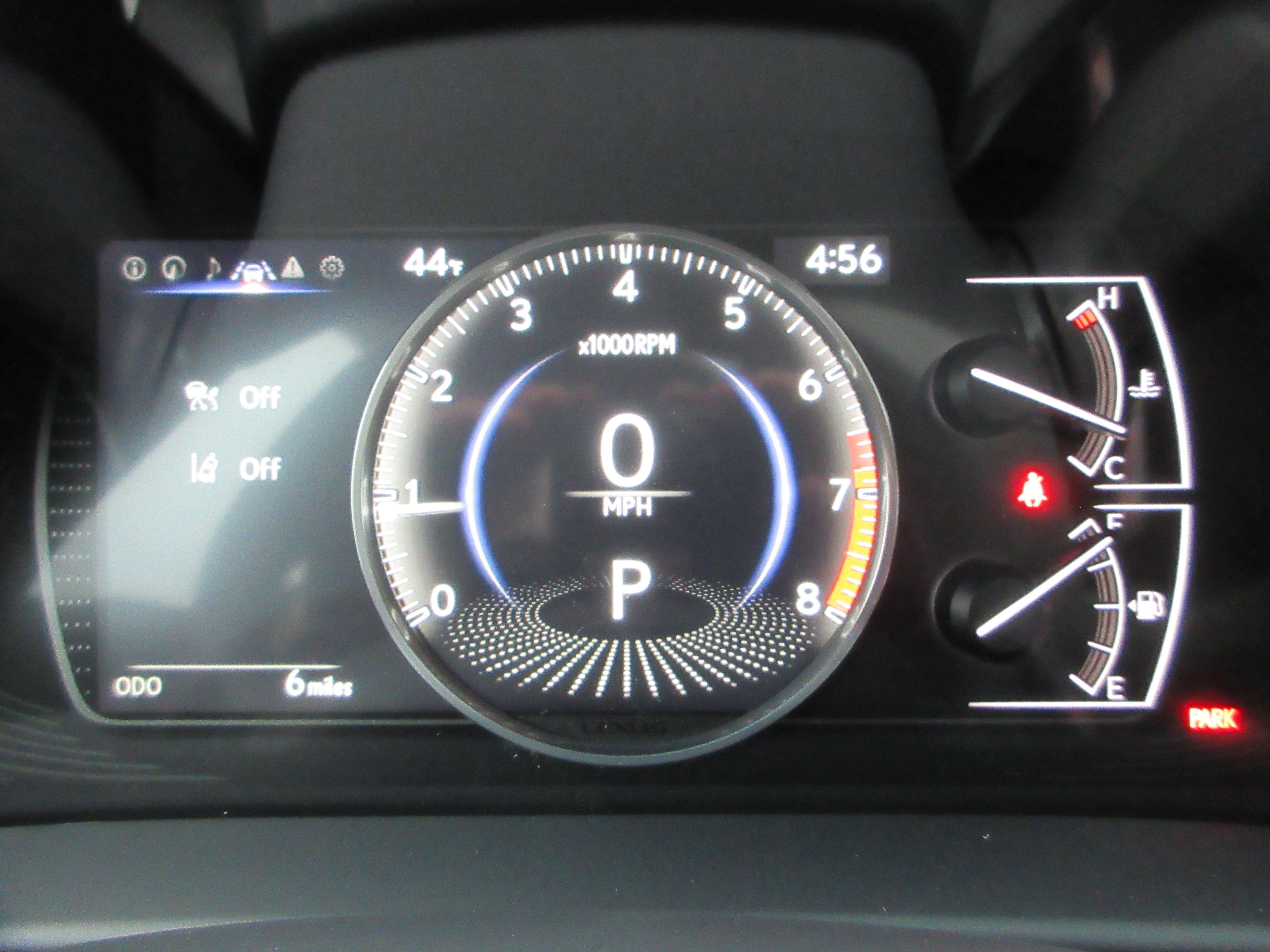 2025 Lexus ES 350 - Photo 32