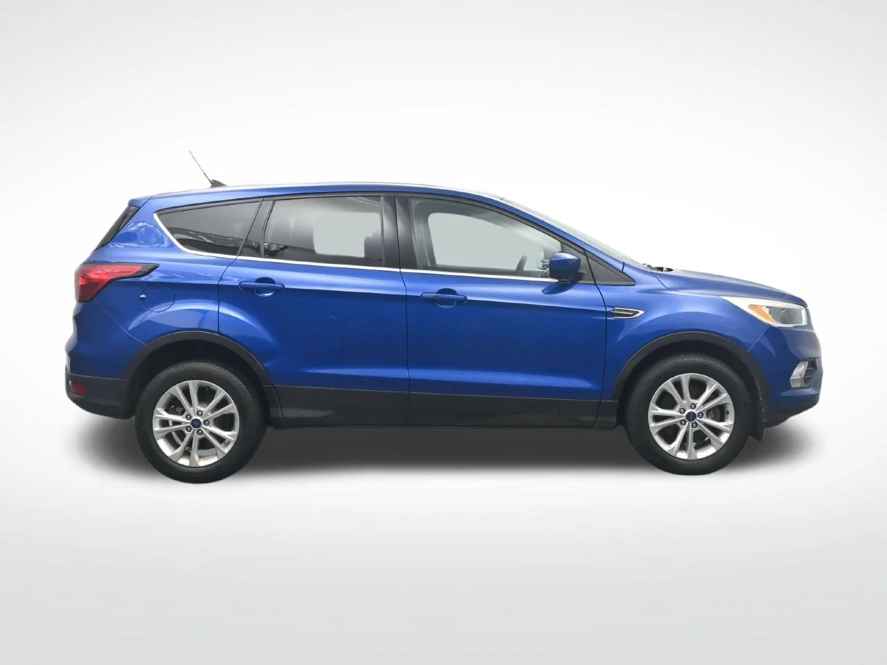 Certified Used 2019 Lightning Blue Ford SE image 4