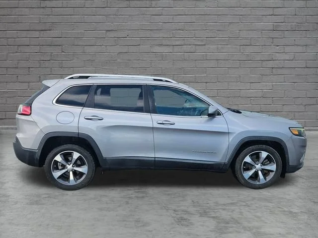 Used 2019 Gray Jeep Limited image 6