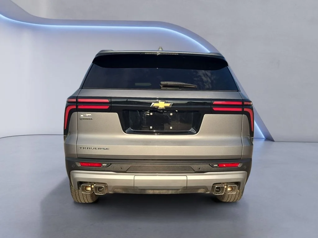Used 2026 Sterling Gray Metallic Chevrolet FWD LT image 4