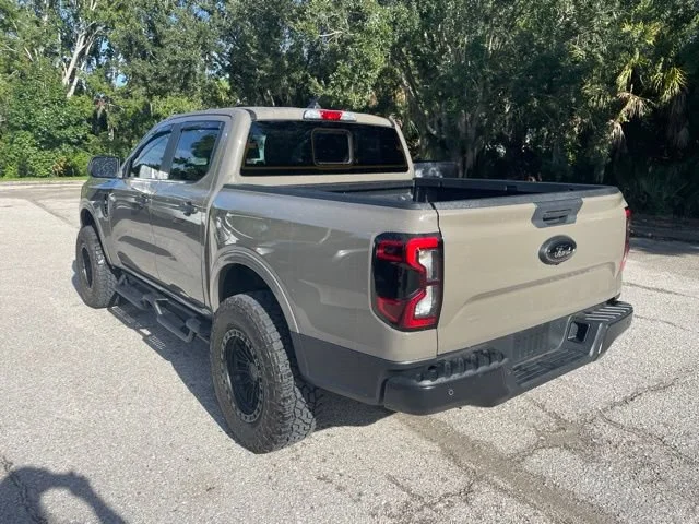 Used 2025 Beige Ford XLT image 4