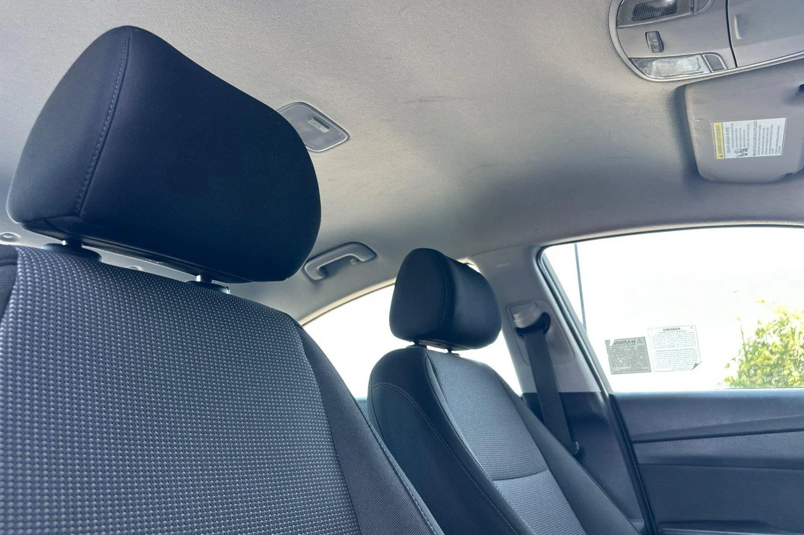 Used 2022 Olympus Silver Hyundai SE image 16