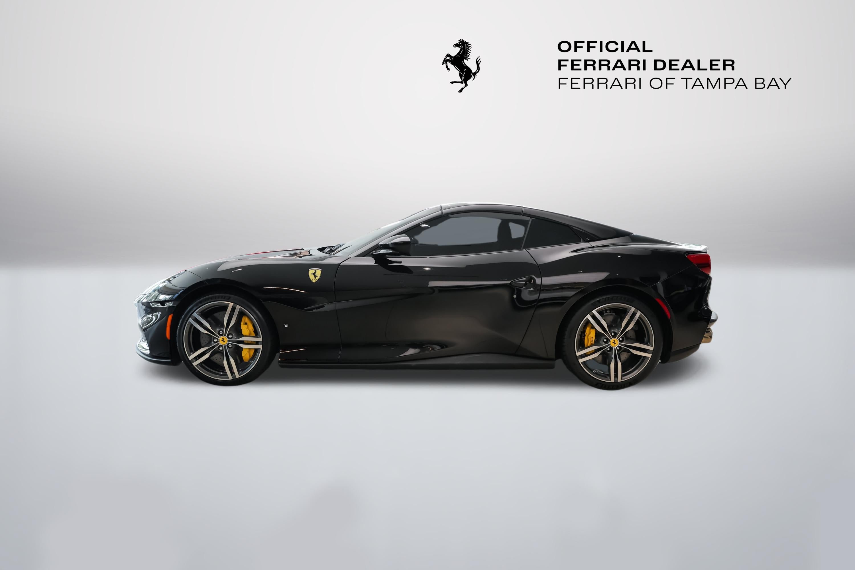 Used 2023 Nero Ferrari  image 28
