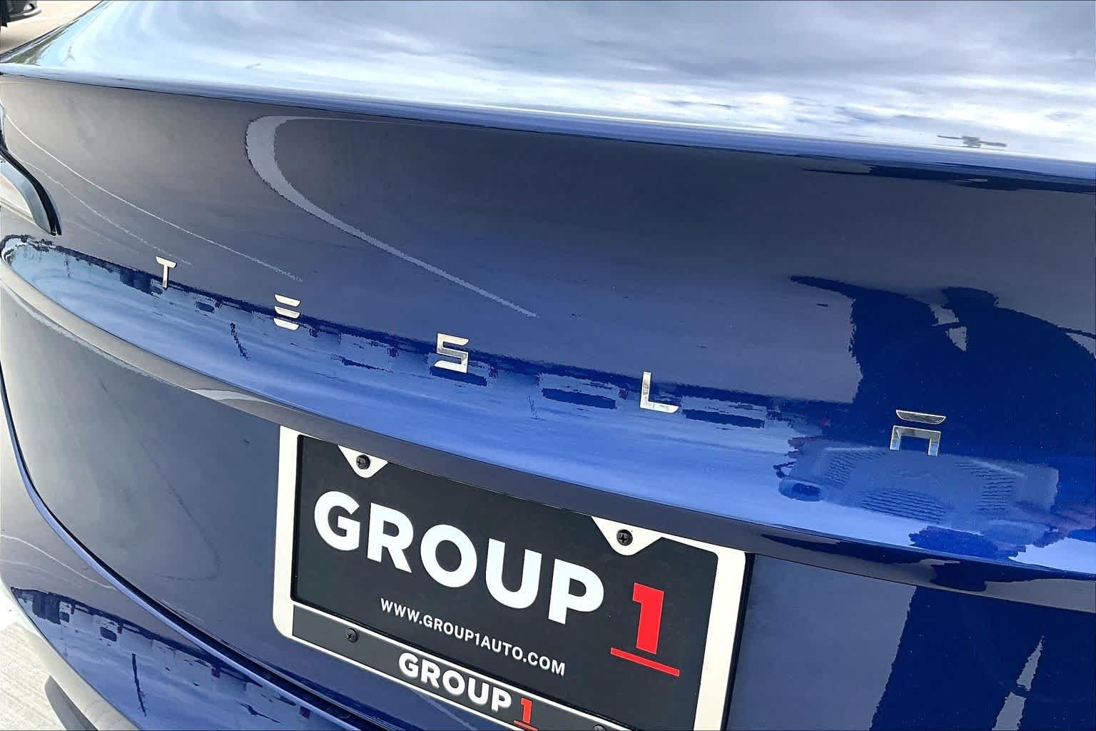 Used 2025 Deep Blue Metallic Tesla Long Range image 9