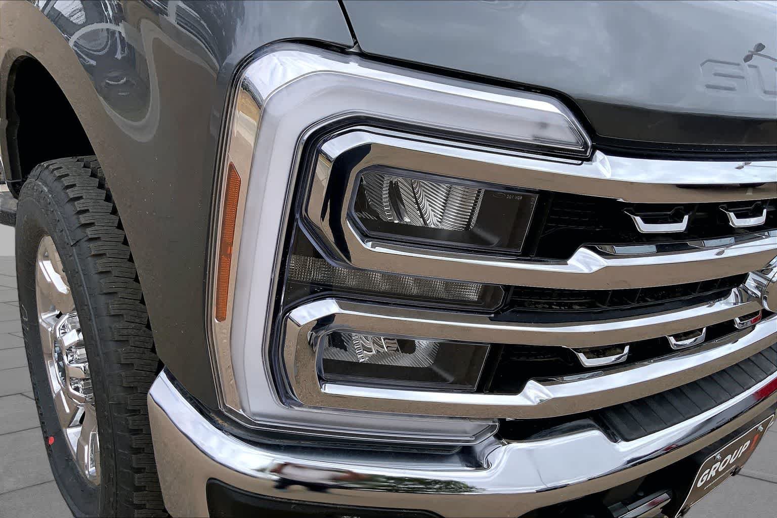 New 2026 Carbonized Gray Metallic Ford F-250® Lariat® image 13