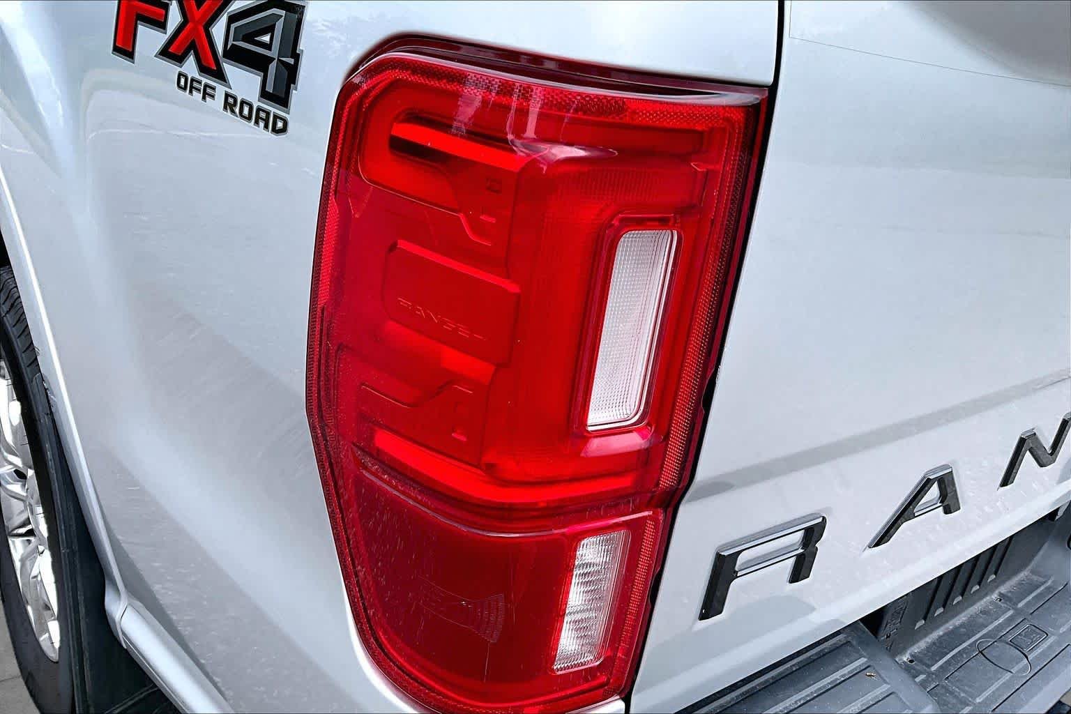 Used 2019 Ingot Silver Ford LARIAT image 28