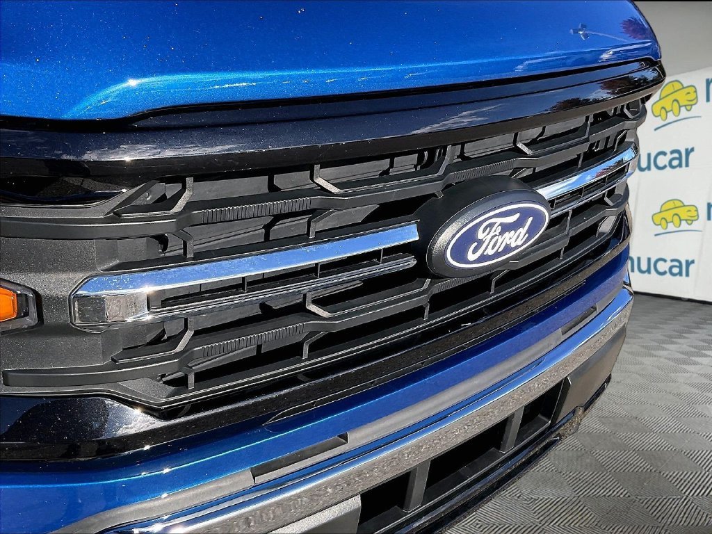 Used 2025 Blue Metallic Ford XLT image 31