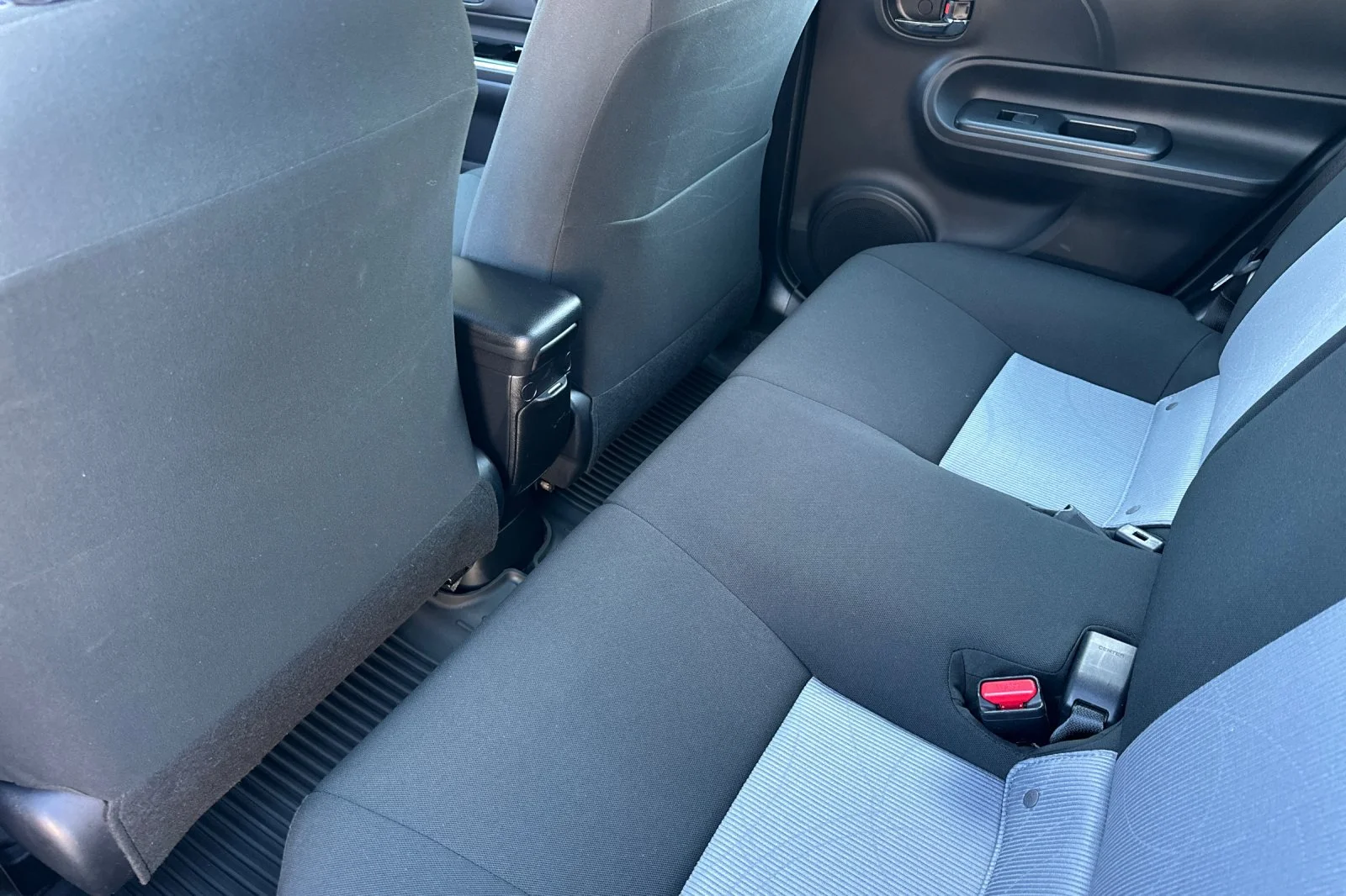 Used 2019 Gray Toyota LE image 7