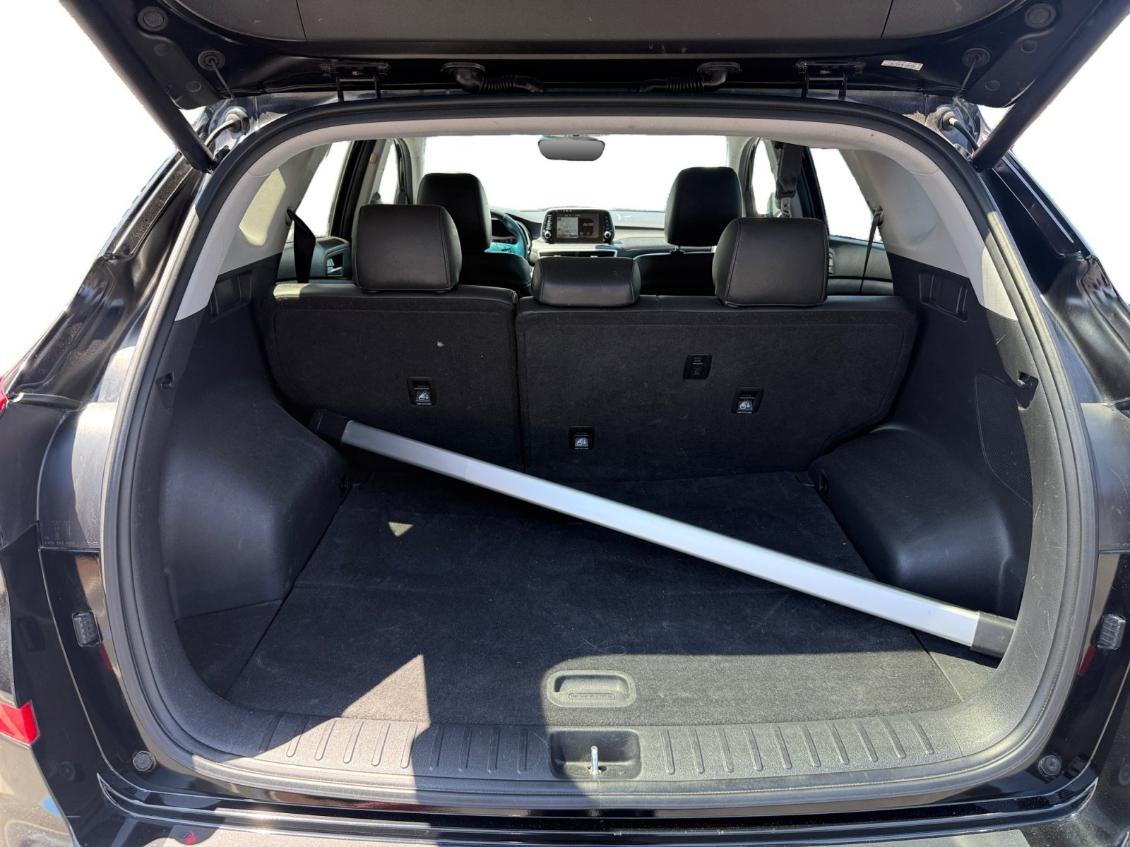 Used 2020 Black Noir Pearl Hyundai Ultimate image 17