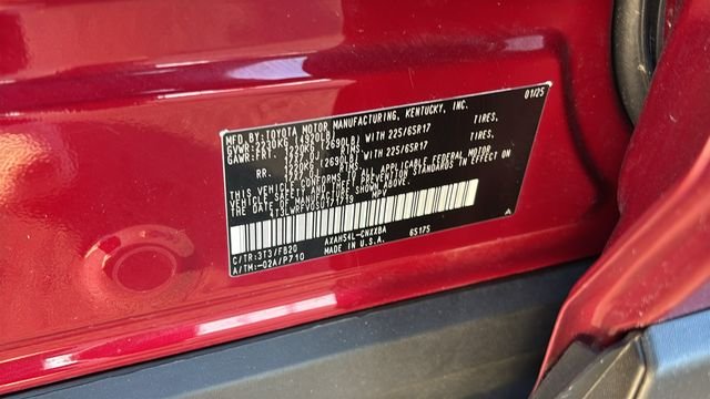 Used 2025 Pearl Toyota LE image 36