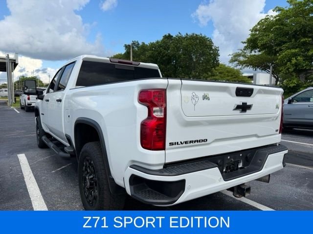 Used 2022 White Chevrolet LT image 4