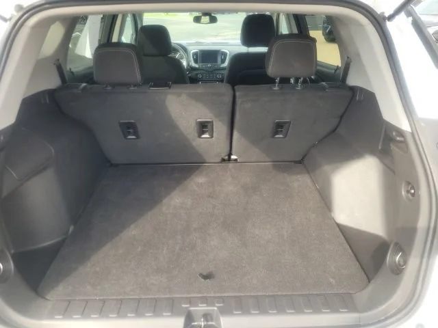 Used 2024 Summit White GMC SLE image 13