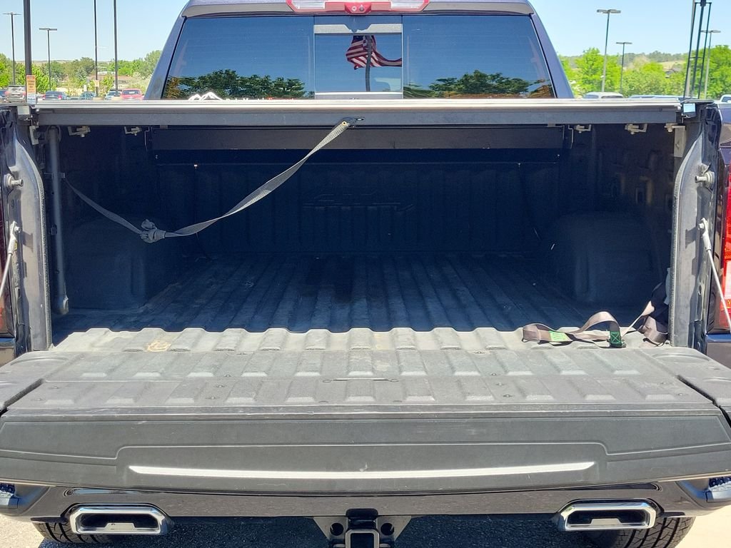 Used 2024 Silver GMC AT4 image 18