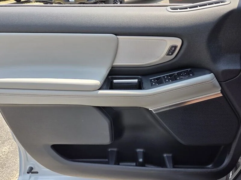 Used 2025 Space Silver Ford Active image 30