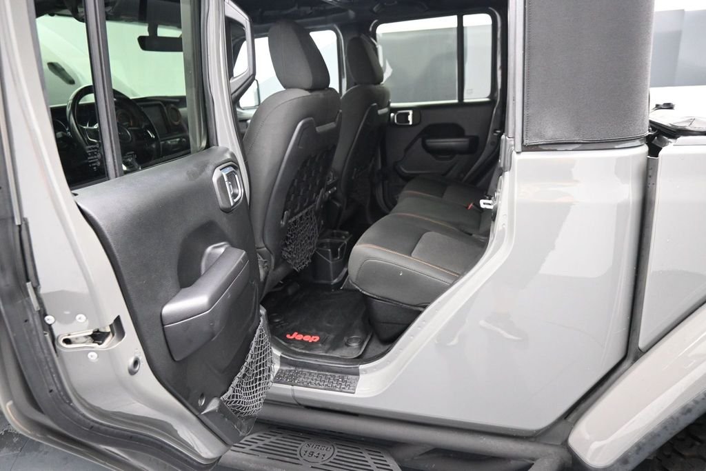 Used 2021 Gray Jeep Mojave image 21