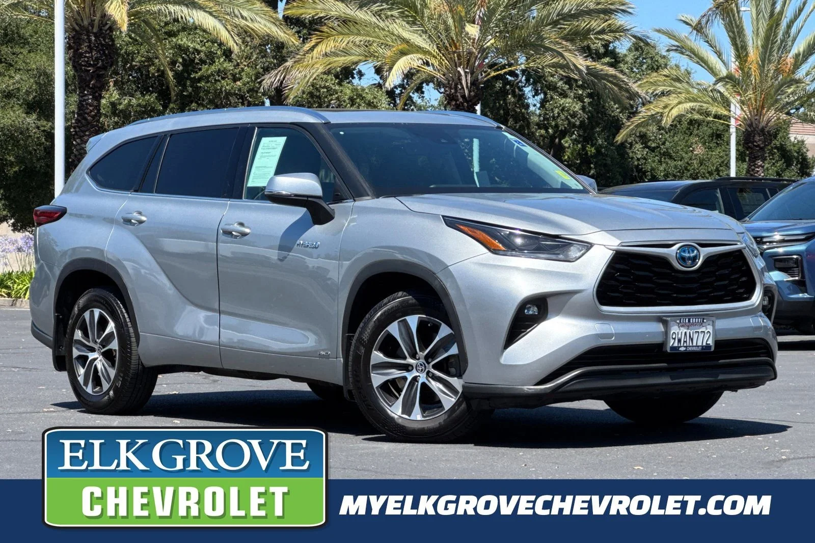 Used 2021 Celestial Silver Toyota Hybrid XLE image 1