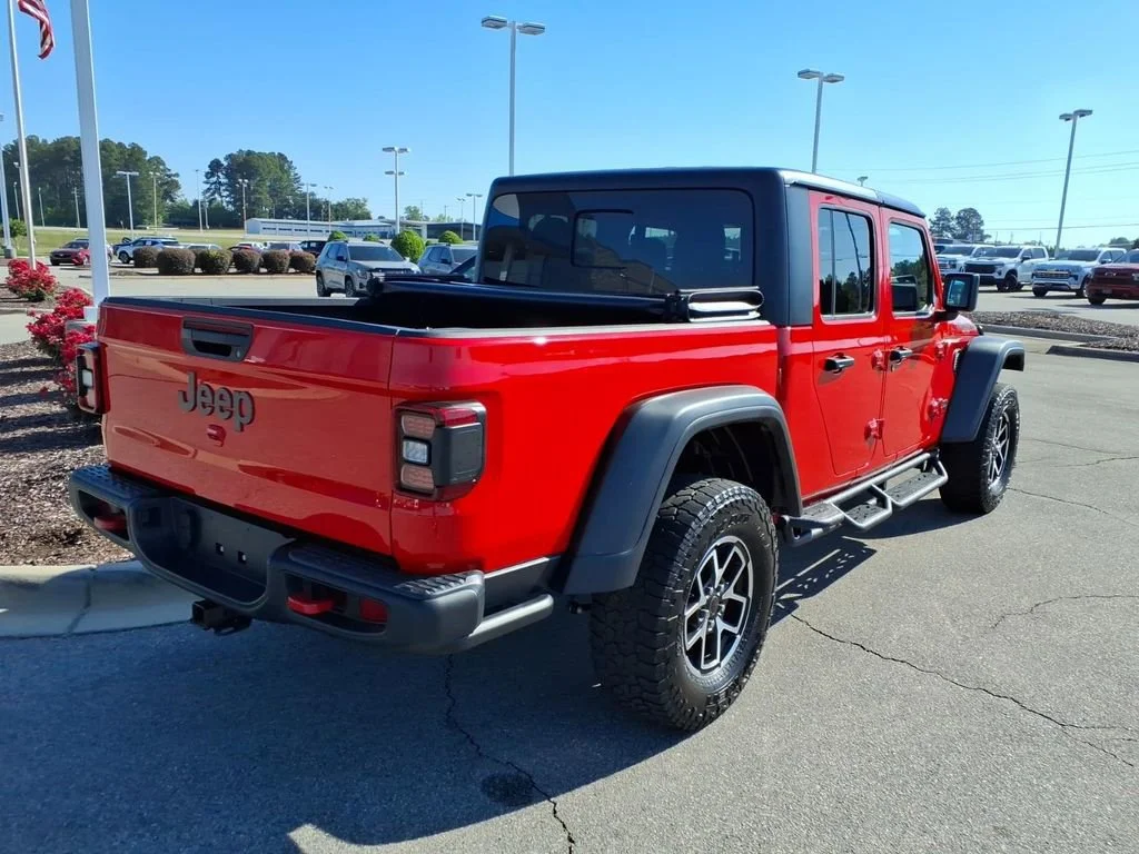 Used 2025 Red Jeep Rubicon image 3
