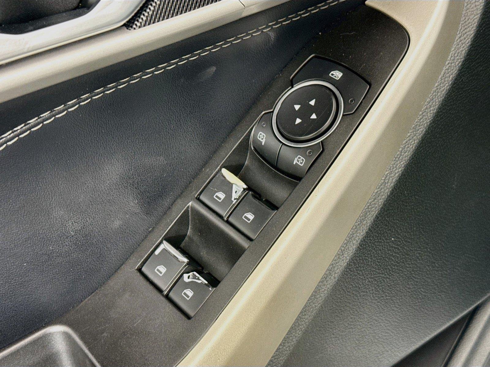 Used 2021 Oxford White Ford XLT image 28