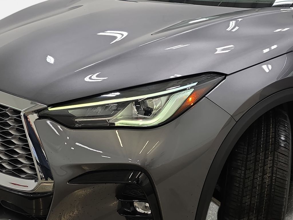 Certified Used 2023 Graphite Shadow INFINITI LUXE image 28