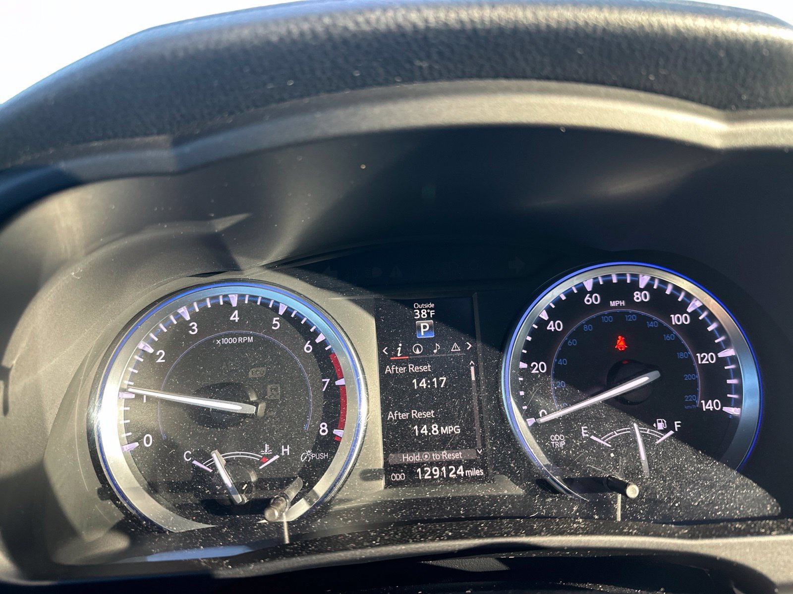 Used 2015 White Toyota XLE V6 image 5