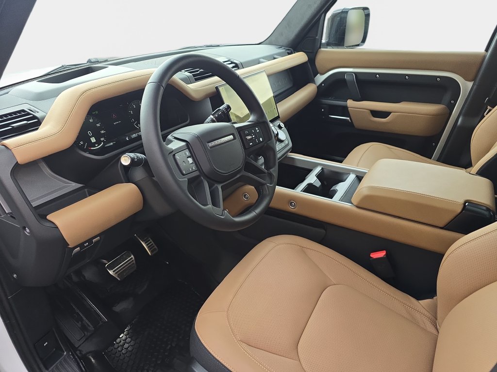 2026 Land Rover Defender V8 - Photo 13