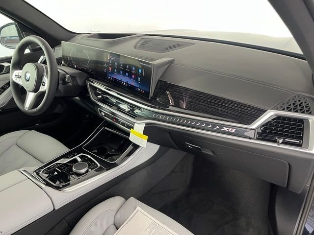 New 2026 Black BMW sDrive40i image 43
