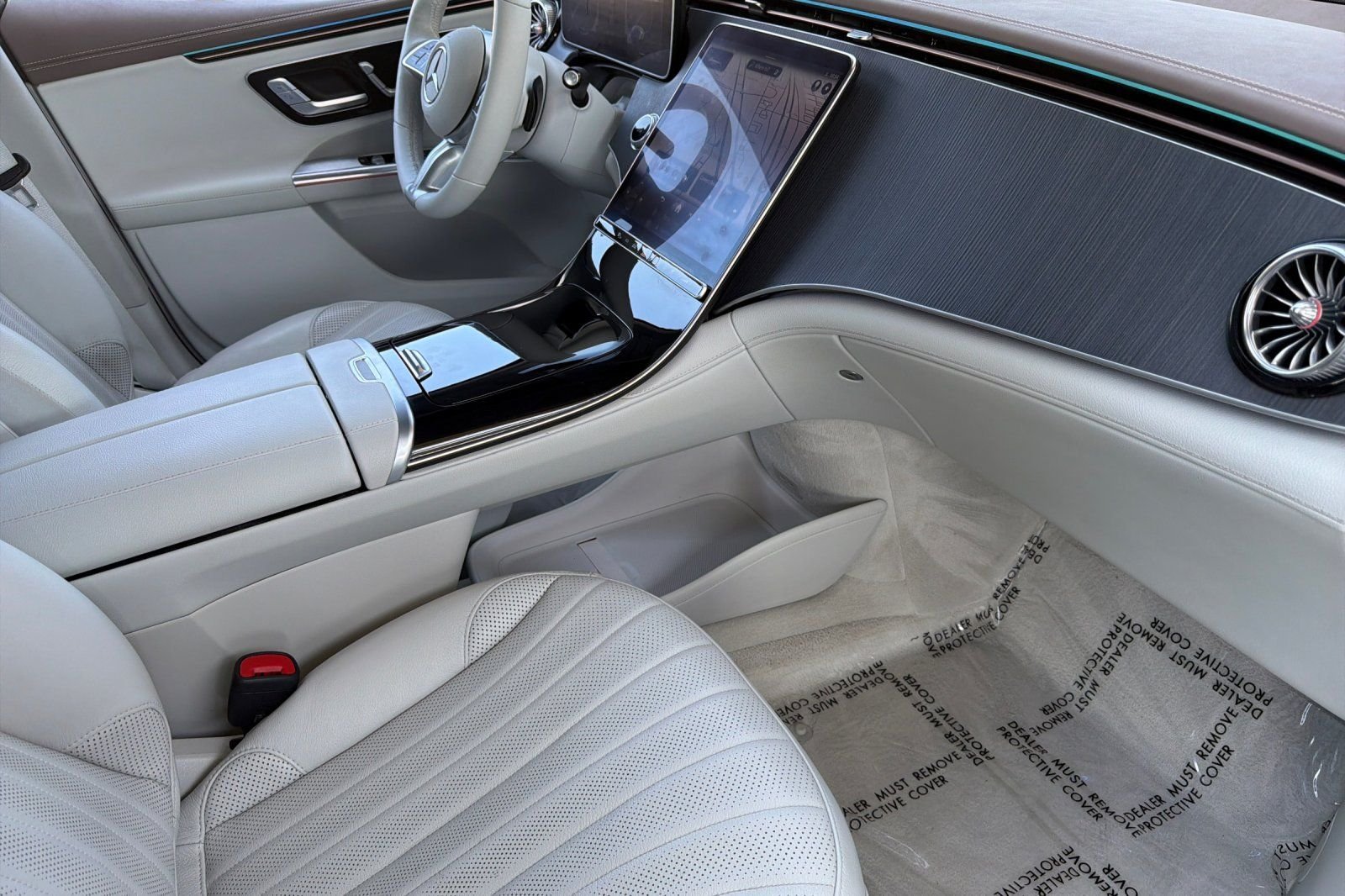 Certified Used 2023 Gray Mercedes-Benz 500 SUV image 18