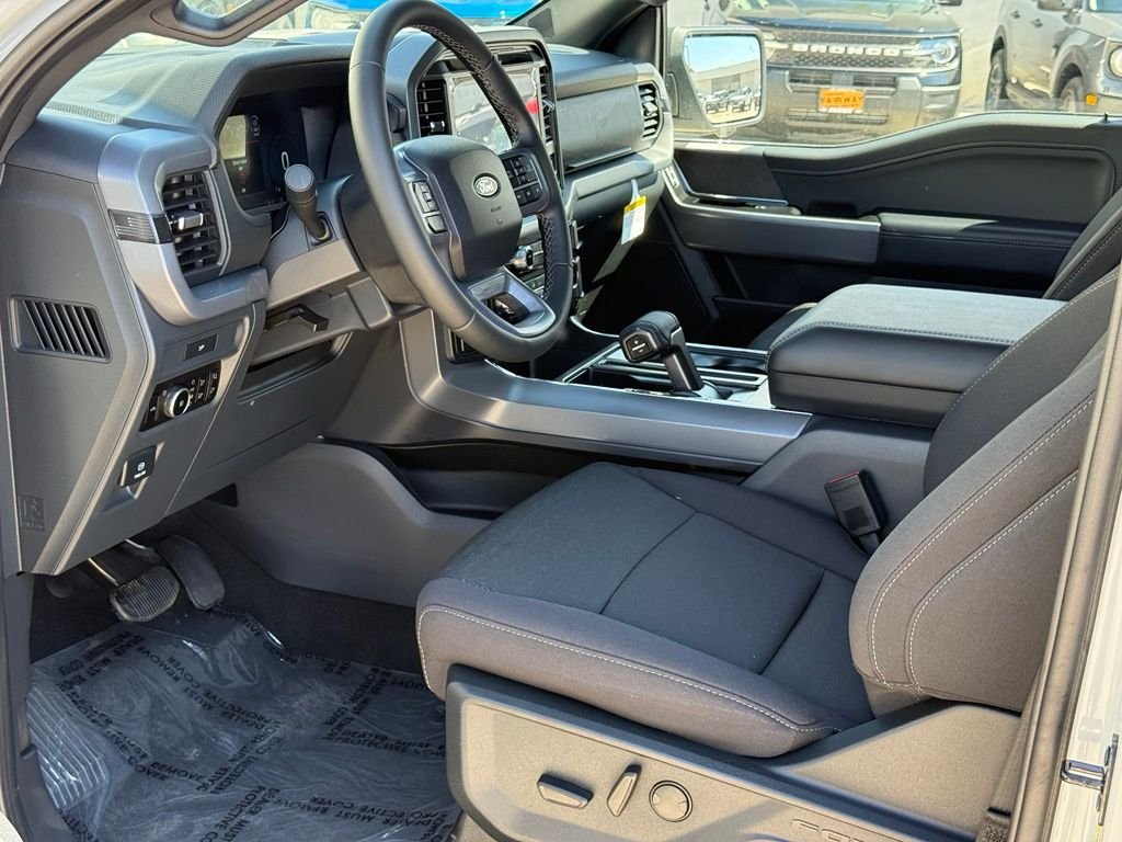 New 2026 Avalanche Ford XLT image 5