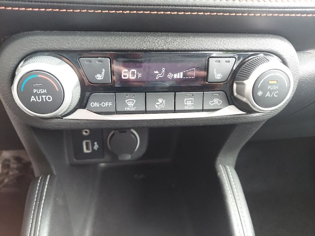 Certified Used 2020 White Nissan SR image 24