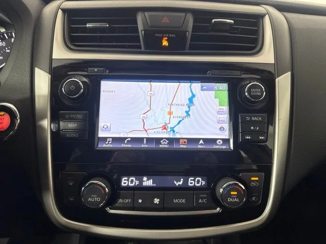 Used 2018 Pearl White Nissan 2.5 SL image 15
