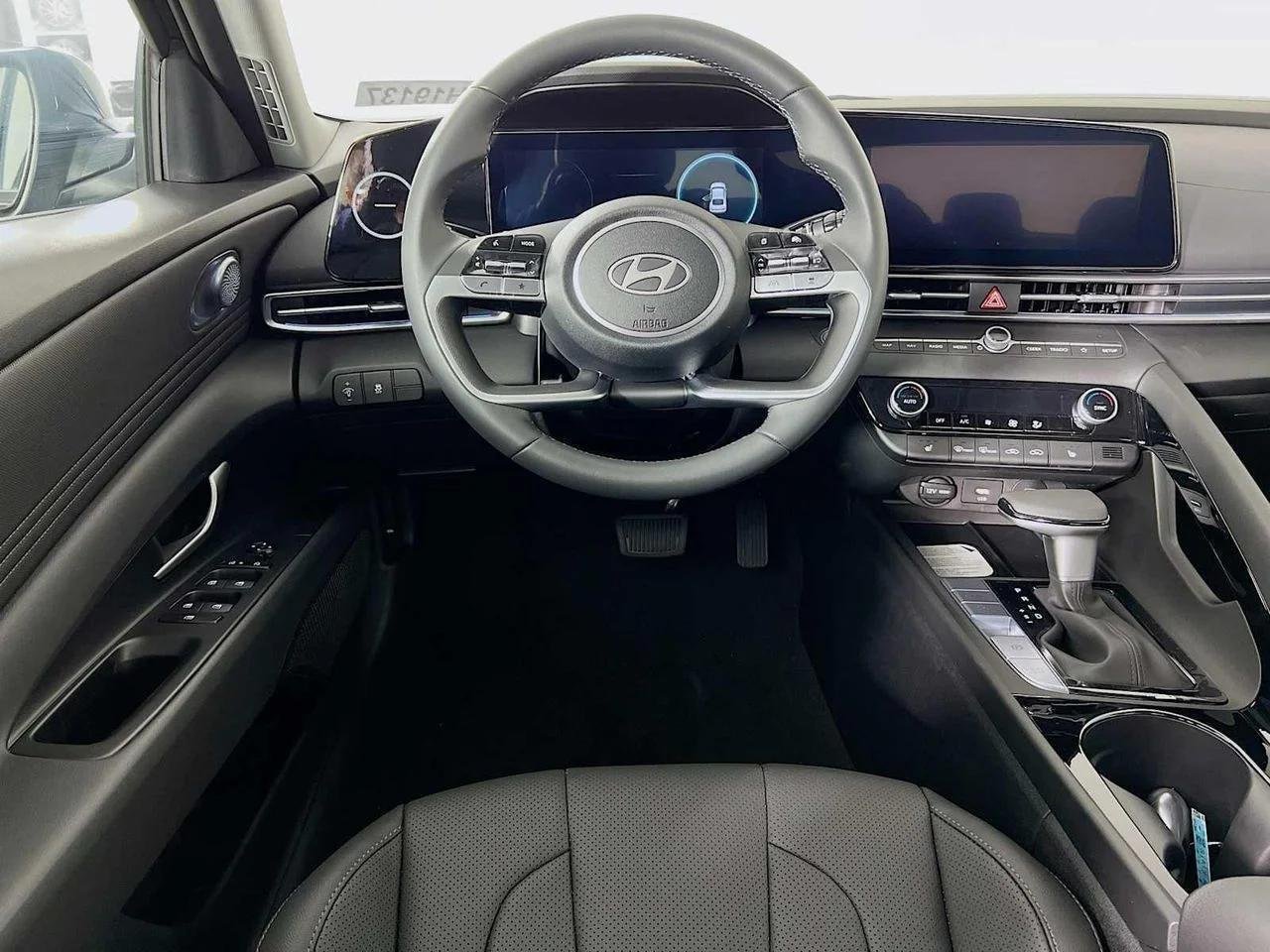 2026 Hyundai Elantra — photo 16