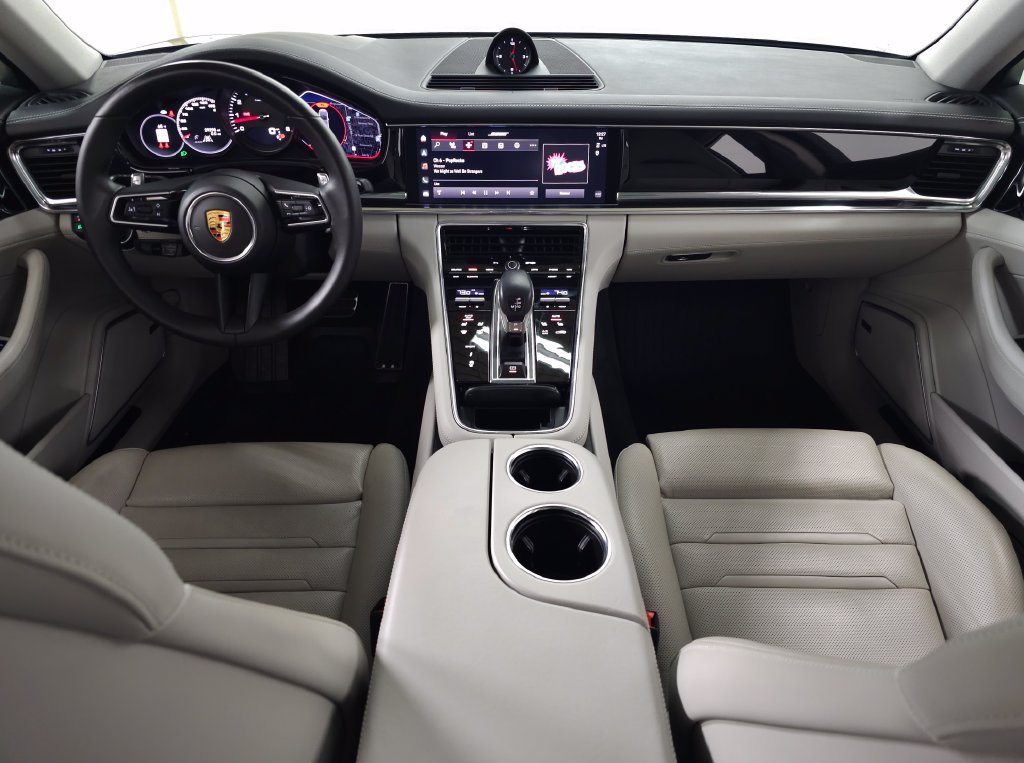 Used 2022  Porsche 4S image 14