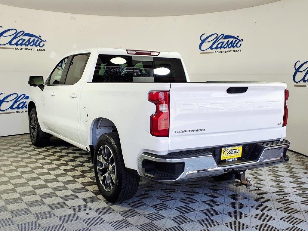 Used 2024 Summit White Chevrolet LT image 2