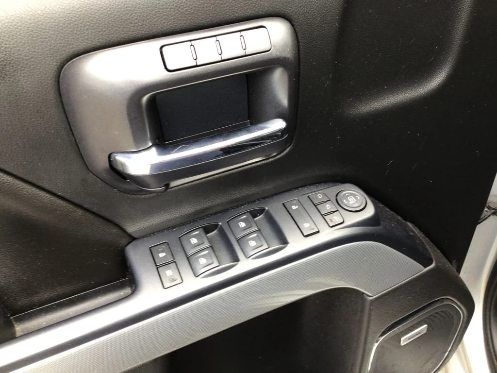 Used 2015 Silver Chevrolet LTZ image 29