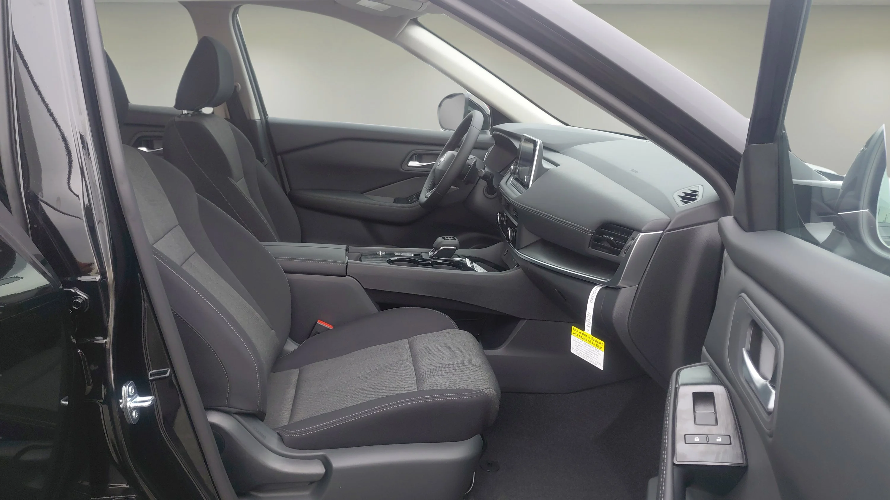 2026 Nissan Rogue SV - Photo 10