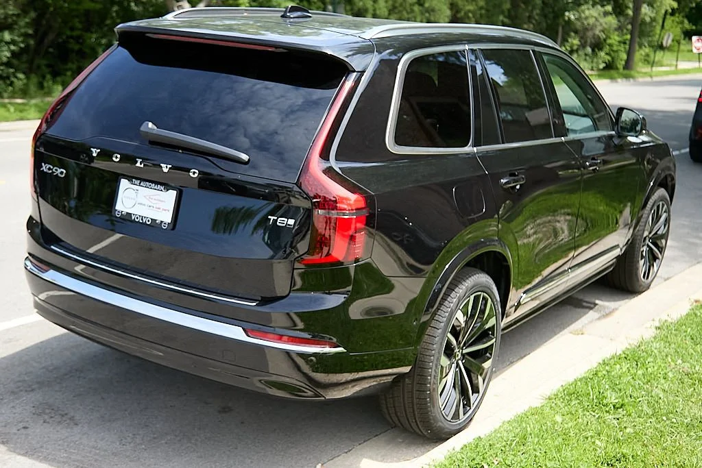 New 2026 Onyx Black Volvo Plus image 9