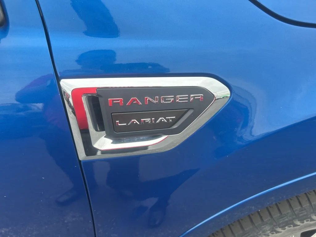 Used 2019 Lightning Blue Ford Lariat image 26