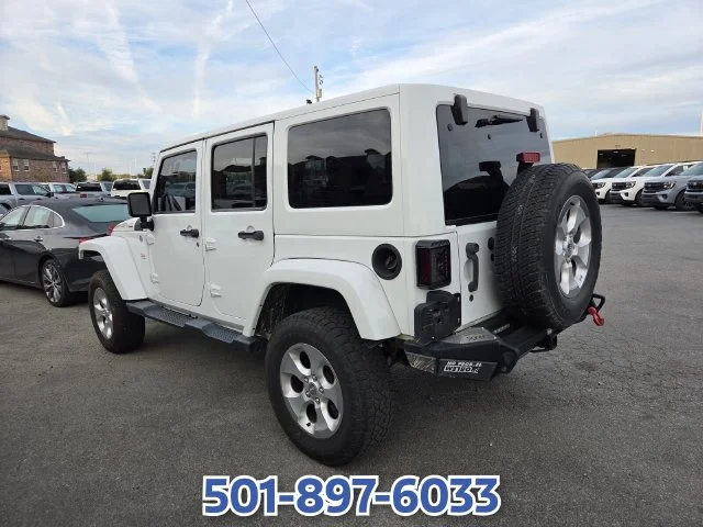 Used 2014 White Jeep Unlimited Sahara image 6