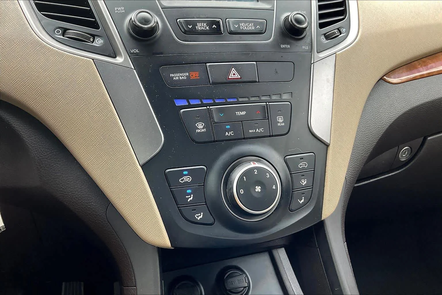 Used 2016 Platinum Graphite Hyundai  image 32
