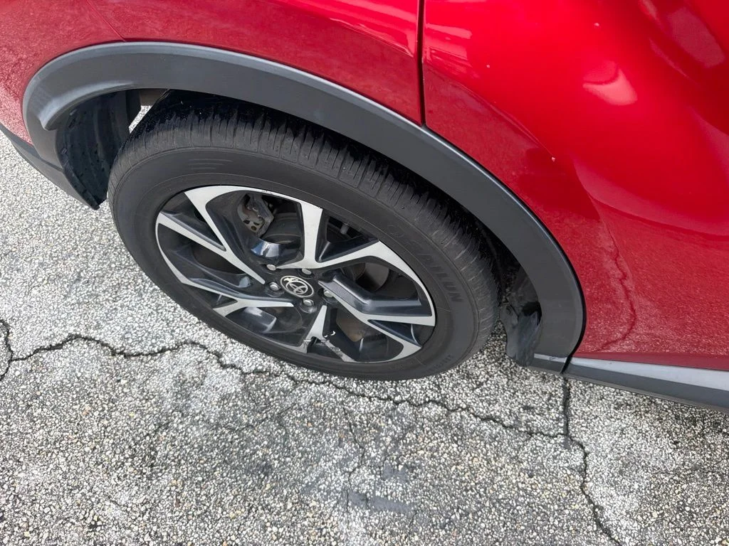 Used 2021 Red Toyota XLE image 9
