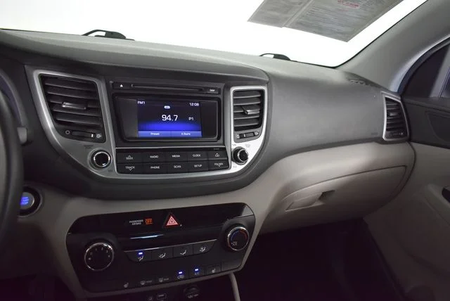 Used 2017 Silver Hyundai Sport image 42