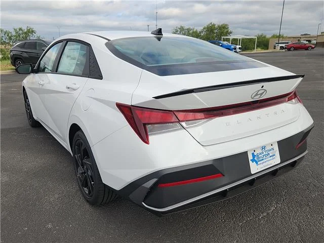 New 2026 Serenity White Pearl Hyundai SEL Sport image 3