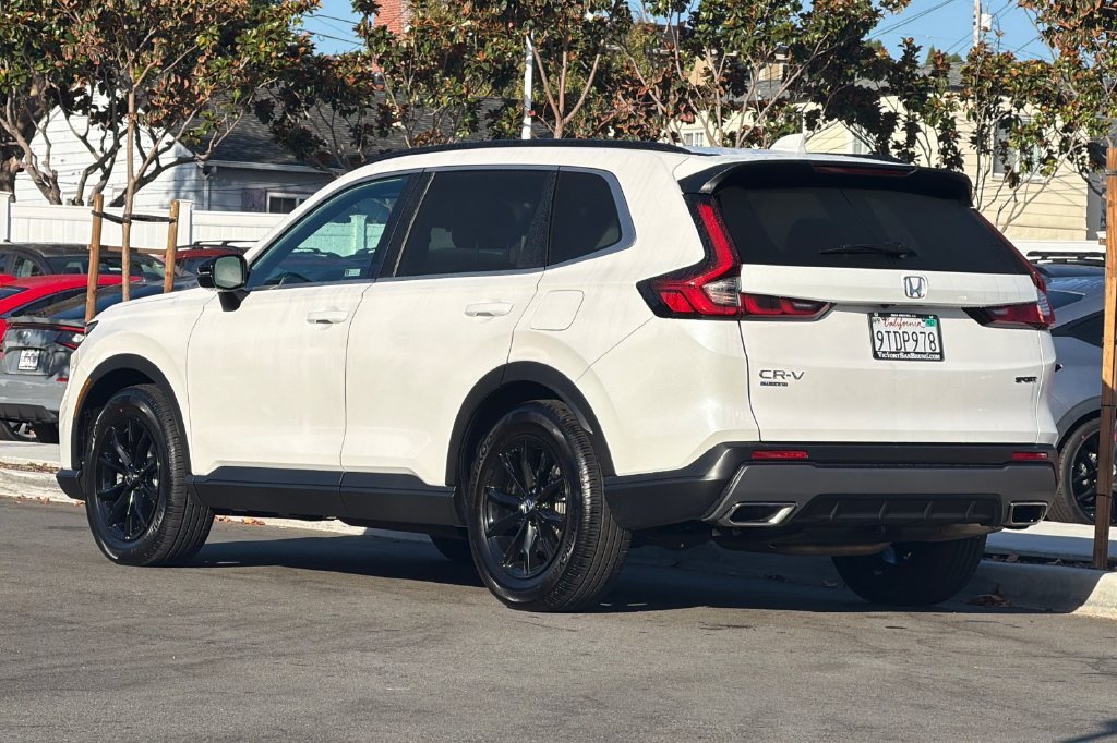 Certified Used 2025 Platinum White Pearl Honda Sport image 6